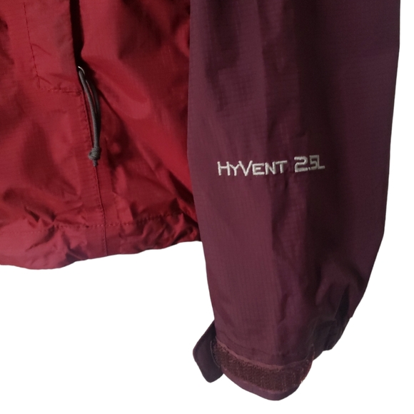 The North Face Burgundy and Red Raincoat - Picture 3 of 9